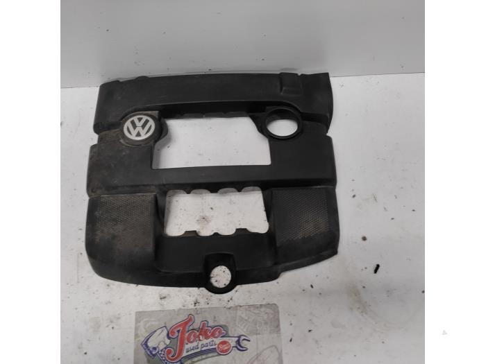Engine protection panel from a Volkswagen Jetta III (1K2) 1.6 2005