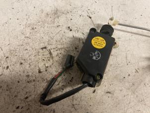 Used Tailgate lock mechanism Kia Rio (DC22/24) 1.5 16V Price on request offered by Autodemontage Joko B.V.