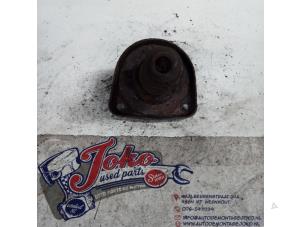 Used Rear spring retainer, left Kia Rio (DC22/24) 1.5 16V Price on request offered by Autodemontage Joko B.V.