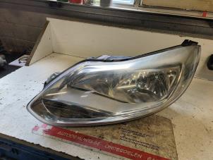 Used Headlight, left Ford Focus 3 1.6 TDCi 95 Price on request offered by Autodemontage Joko B.V.