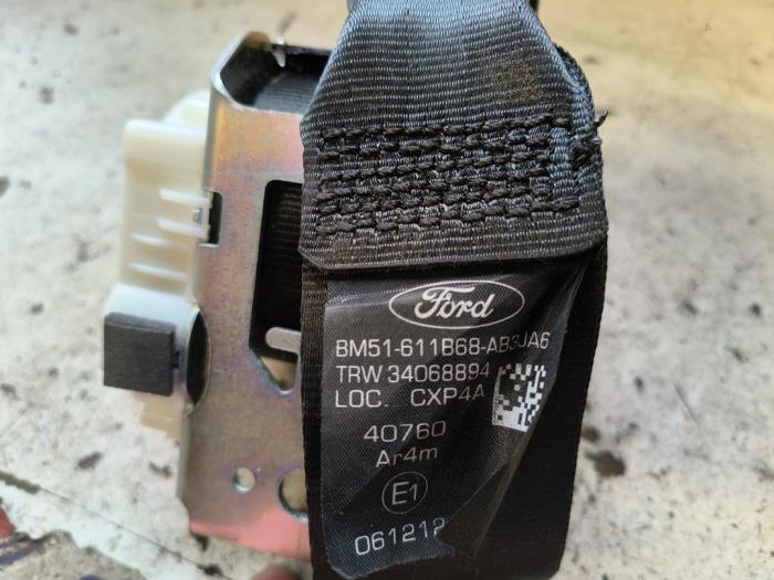 Rear seatbelt, right from a Ford Focus 3 1.6 TDCi 95 2011