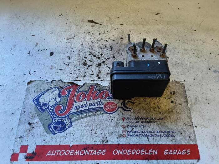 Używane Pompa ABS Daihatsu Terios (J2) 1.5 16V DVVT 4x2 Euro 4 Cena na żądanie oferowane przez Autodemontage Joko B.V.