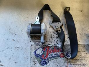 Used Front seatbelt, right Daihatsu Terios (J2) 1.5 16V DVVT 4x2 Euro 4 Price on request offered by Autodemontage Joko B.V.