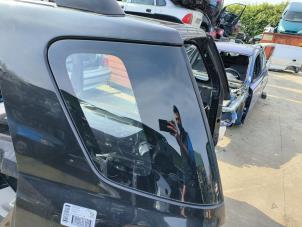 Gebrauchte Zusätzliches Fenster 4-türig links hinten Daihatsu Terios (J2) 1.5 16V DVVT 4x2 Euro 4 Preis auf Anfrage angeboten von Autodemontage Joko B.V.