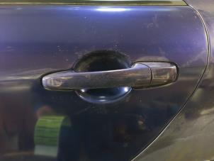 Used Rear door handle 4-door, left Mazda 6 (GG12/82) 2.0i 16V Price on request offered by Autodemontage Joko B.V.