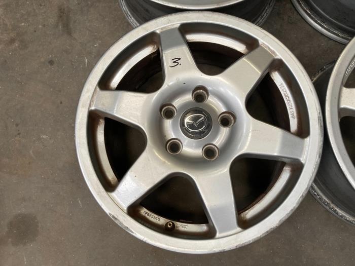 Set of sports wheels from a Mazda 6 (GG12/82) 2.0i 16V 2003