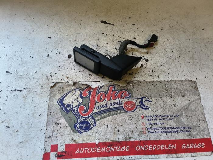 Używane Antena Bluetooth Volkswagen Golf VI Variant (AJ5/1KA) 1.6 TDI 16V 105 Cena na żądanie oferowane przez Autodemontage Joko B.V.