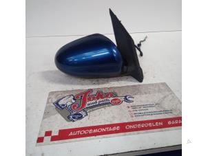 Used Wing mirror, right Daihatsu Cuore (L251/271/276) 1.0 12V DVVT Price on request offered by Autodemontage Joko B.V.