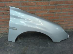 Used Front wing, right Peugeot 206 (2A/C/H/J/S) 1.4 16V Price on request offered by Autodemontage Joko B.V.