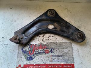 Used Front wishbone, left Peugeot 207 SW (WE/WU) 1.6 16V Price on request offered by Autodemontage Joko B.V.