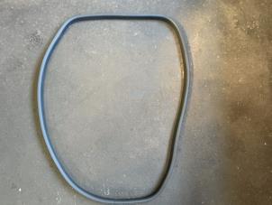 Used Rear door seal 4-door, right Renault Clio IV (5R) 0.9 Energy TCE 90 12V Price on request offered by Autodemontage Joko B.V.