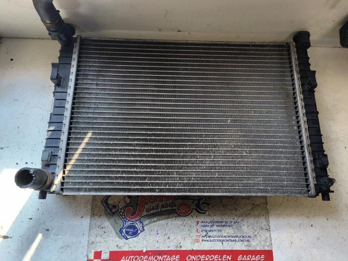 Usagé Radiateur Ford Fiesta 5 (JD/JH) 1.3 Prix sur demande proposé par Autodemontage Joko B.V.