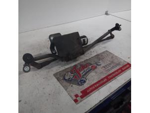 Used Wiper mechanism Peugeot Boxer (U9) 2.2 HDi 120 Euro 4 Price on request offered by Autodemontage Joko B.V.