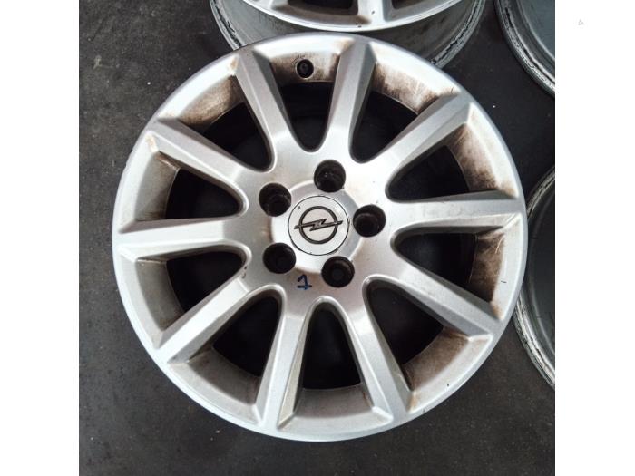 Opel Cd Rims Set of sports wheels - Alloy GM - Autodemontage Joko B.V.
