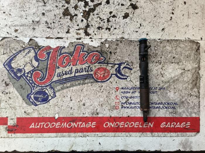 Gebrauchte Einspritzdüse (Diesel) Renault Clio II (BB/CB) 1.5 dCi 65 Preis auf Anfrage angeboten von Autodemontage Joko B.V.