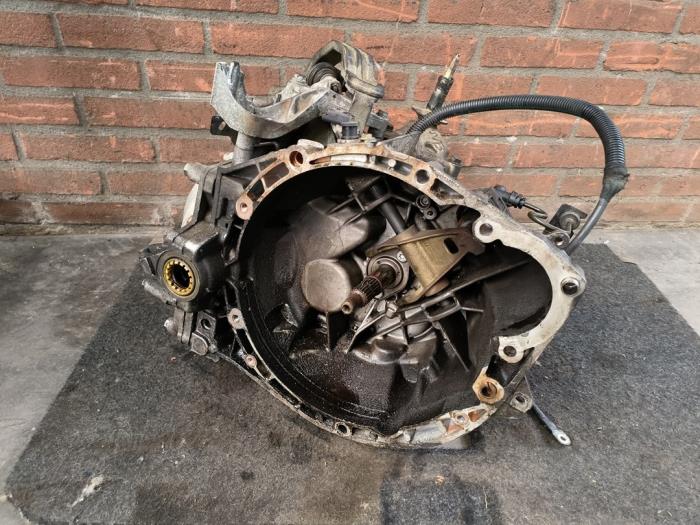 Gebrauchte Getriebe Peugeot 807 2.0 HDi 16V Preis auf Anfrage angeboten von Autodemontage Joko B.V.