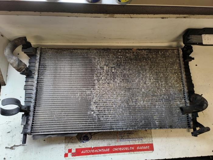 Gebrauchte Kühler Volvo V50 (MW) 1.6 D 16V Preis auf Anfrage angeboten von Autodemontage Joko B.V.