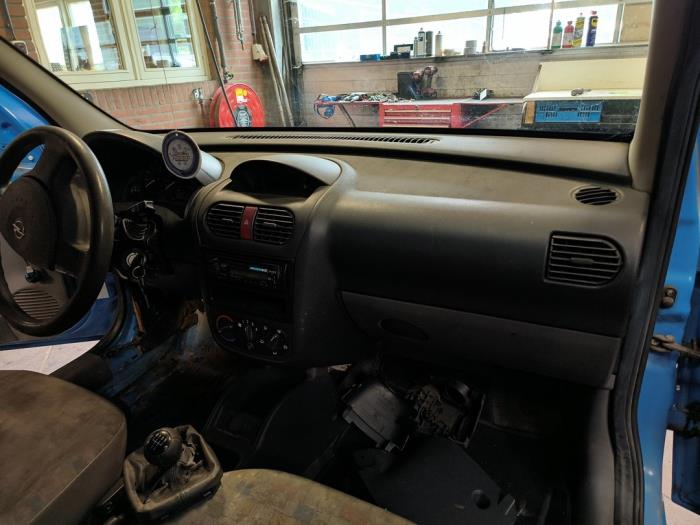 Używane Panel Opel Combo (Corsa C) 1.3 CDTI 16V Cena na żądanie oferowane przez Autodemontage Joko B.V.