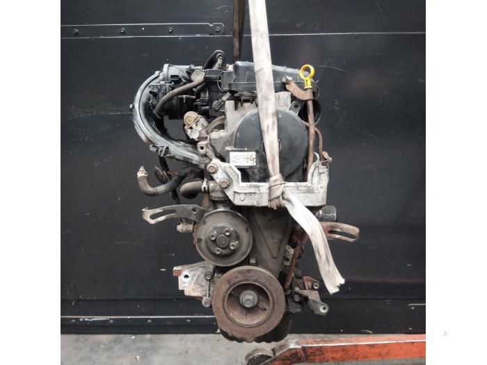 Engine from a Daihatsu Cuore (L251/271/276) 1.0 12V DVVT 2005