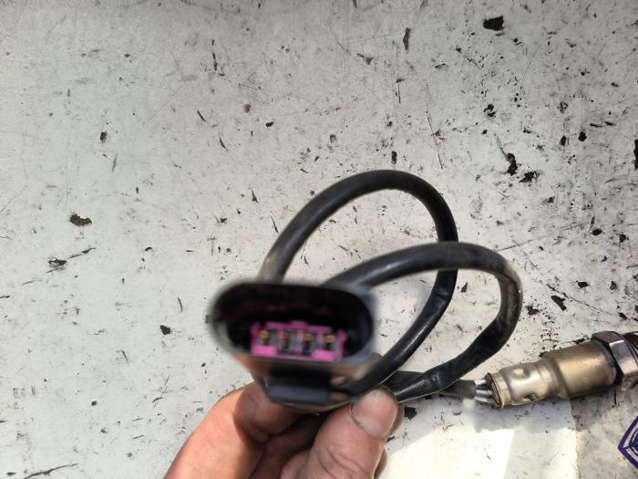 Lambda probe from a Volkswagen Polo VI (AW1) 1.0 MPi 12V 2018