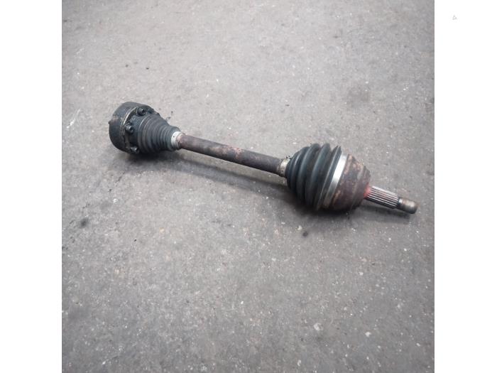 Usagé Cardan gauche (transmission) Volkswagen Golf III Cabrio (1E) 1.8 Prix sur demande proposé par Autodemontage Joko B.V.