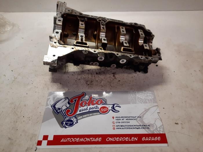 Used Engine crankcase BMW 1 serie (F20) 114i 1.6 16V Price on request offered by Autodemontage Joko B.V.