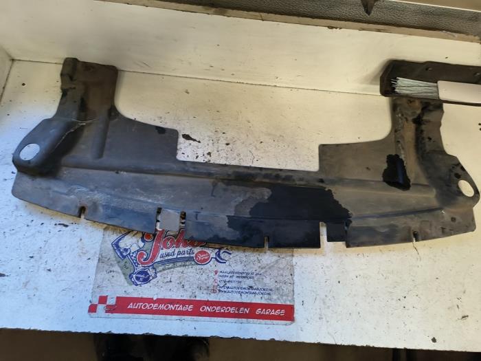Usados Parachoque placa base BMW Mini (R50/53) 1.6 16V One Precio de solicitud ofrecido por Autodemontage Joko B.V.