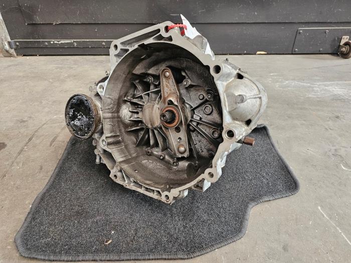 Gebrauchte Getriebe Volkswagen Golf VII (AUA) 1.2 TSI 16V Preis auf Anfrage angeboten von Autodemontage Joko B.V.