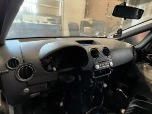 Usagé Tableau de bord Mitsubishi Colt (Z2/Z3) 1.3 16V Prix sur demande proposé par Autodemontage Joko B.V.