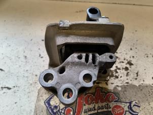 Engine mount from a Ford Fiesta 7 1.1 Ti-VCT 12V 85 2020