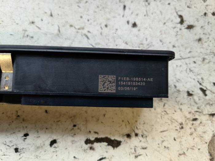 Tailgate switch Ford Fiesta 7 1.1 Ti-VCT 12V 85 - 2102171 FORD
