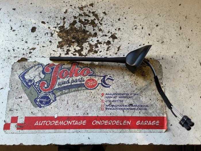 Używane Antena Ford Fiesta 7 1.1 Ti-VCT 12V 85 Cena na żądanie oferowane przez Autodemontage Joko B.V.