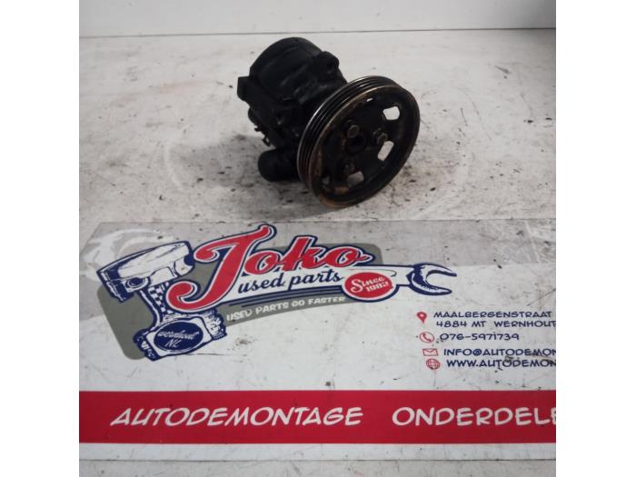 Usagé Pompe de direction Renault Clio II (BB/CB) 1.2 Prix sur demande proposé par Autodemontage Joko B.V.