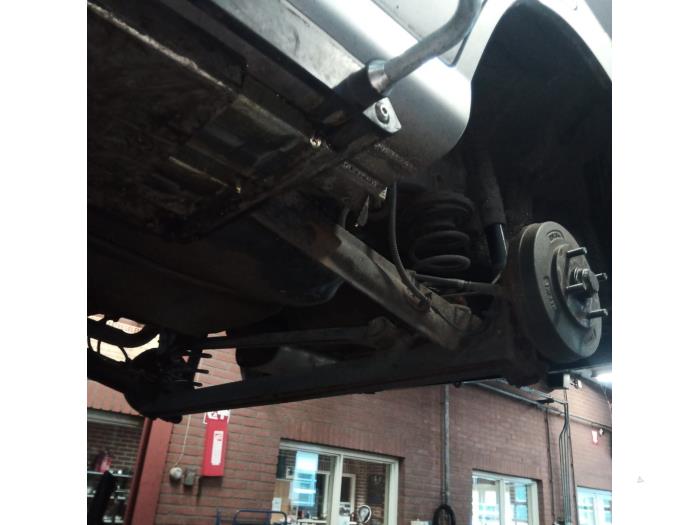 Gebrauchte Hinterachse Vorderradantrieb Kia Rio (DC12) 1.3 RS,LS Preis auf Anfrage angeboten von Autodemontage Joko B.V.