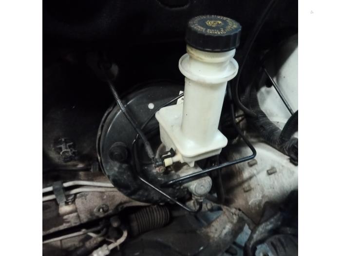 Usagé Servo frein Fiat Doblo Cargo (223) 1.3 JTD 16V Multijet Prix sur demande proposé par Autodemontage Joko B.V.