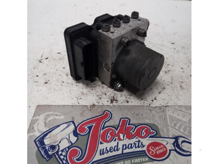 ABS-pump Volkswagen Polo V (6R), 2009 / 2017 1.4 TDI DPF BlueMotion technology, Halvkombi (Hatchback), Diesel, 1.422cc, 55kW (75pk), FWD, CUSA, 2014-03 / 2017-10 (Begagnad)