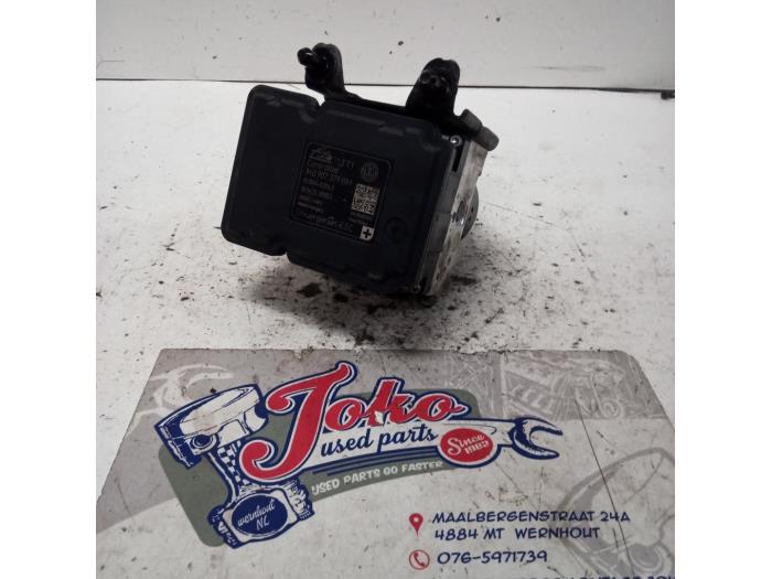 Begagnade ABS-pump Volkswagen Touran (1T3) 2.0 TDI 16V 140 Pris på förfrågan erbjuds av Autodemontage Joko B.V.