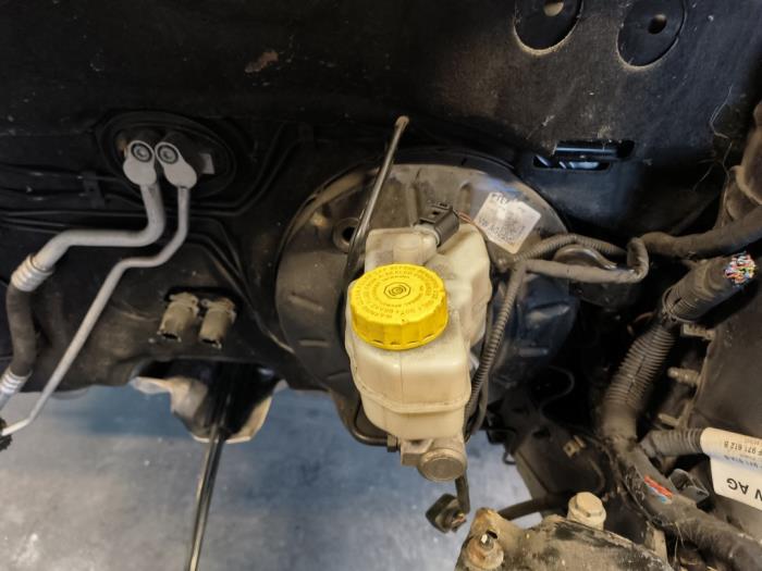 Usagé Servo frein Volkswagen Polo V (6R) 1.2 TSI Prix sur demande proposé par Autodemontage Joko B.V.