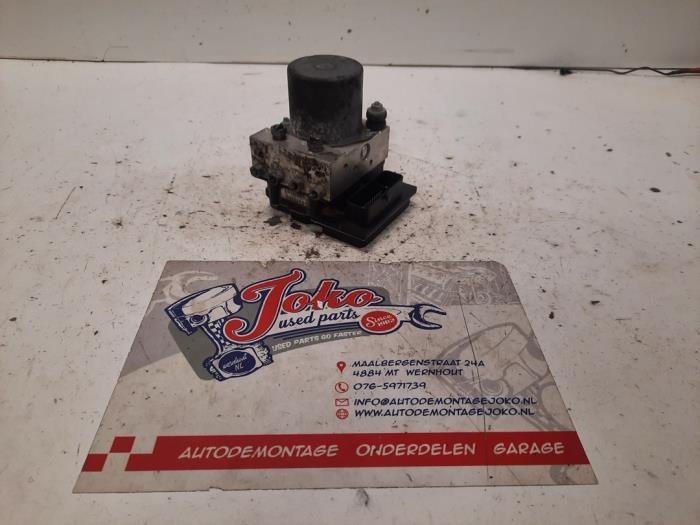 Begagnade ABS-pump Peugeot 807 2.0 HDi 16V 120 Pris på förfrågan erbjuds av Autodemontage Joko B.V.