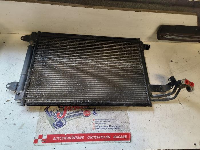 Usagé Condenseur de climatisation Volkswagen Golf V (1K1) 1.9 TDI Prix sur demande proposé par Autodemontage Joko B.V.