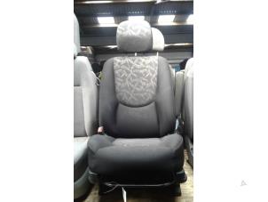 Used Seat, left Hyundai Matrix 1.6 16V Price on request offered by Autodemontage Joko B.V.