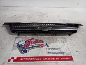 Używane Grill Chevrolet Kalos (SF48) 1.2 Cena na żądanie oferowane przez Autodemontage Joko B.V.