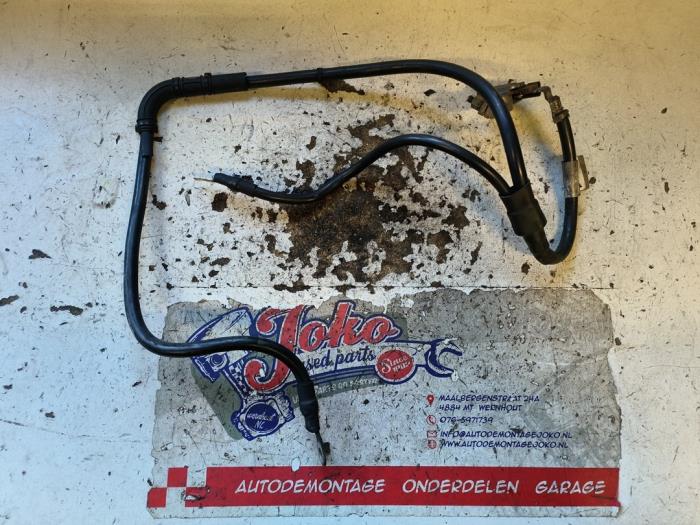 Używane Biegun akumulator Volvo C30 (EK/MK) 1.6 D 16V Cena na żądanie oferowane przez Autodemontage Joko B.V.
