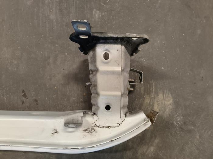 Front bumper frame Volvo C30 1.6 D 16V - 31353949 VOLVO