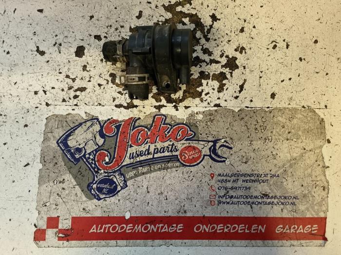 Begagnade Extra vattenpump Volvo C30 (EK/MK) 1.6 D 16V Pris på förfrågan erbjuds av Autodemontage Joko B.V.