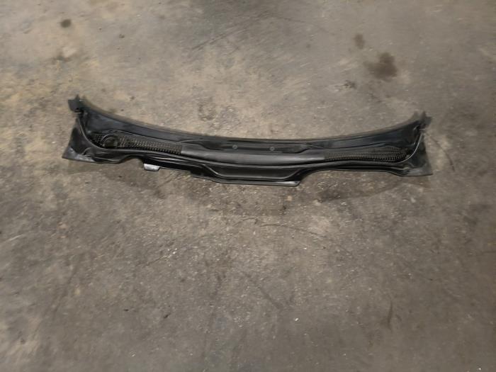 Używane Parawan Volvo C30 (EK/MK) 1.6 D 16V Cena na żądanie oferowane przez Autodemontage Joko B.V.