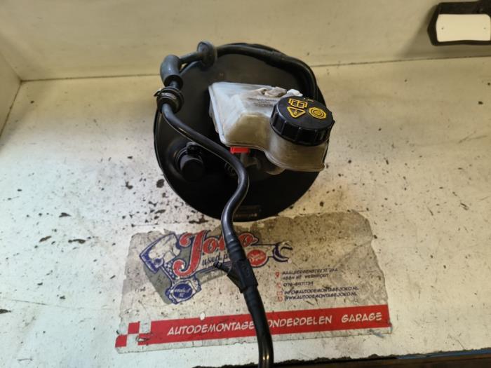 Usados Servofreno Volvo C30 (EK/MK) 1.6 D 16V Precio de solicitud ofrecido por Autodemontage Joko B.V.