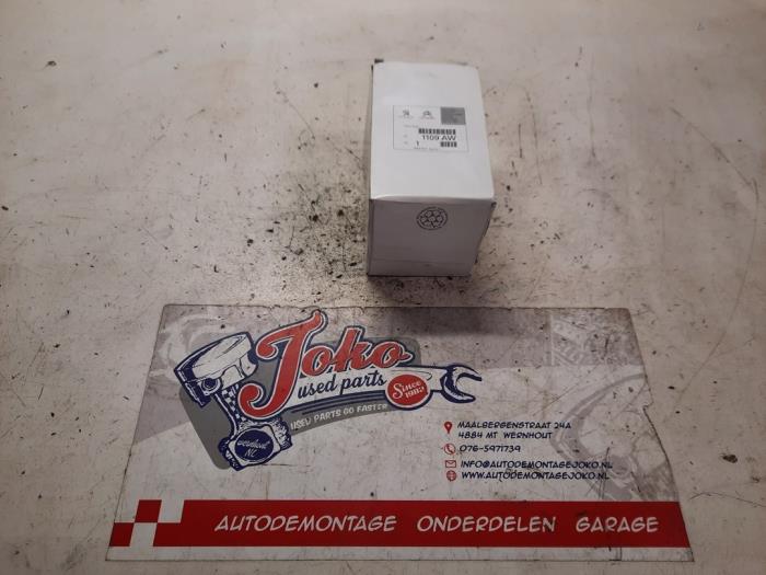 Neue Ölfilter Peugeot 407 (6D) 2.7 HDi V6 24V Preis auf Anfrage angeboten von Autodemontage Joko B.V.