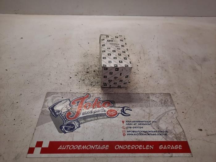 Neue Kraftstofffilter Peugeot Boxer (244) 2.8 HDi 127 4x4 Preis auf Anfrage angeboten von Autodemontage Joko B.V.