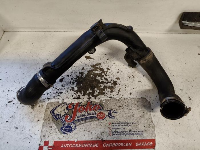 Gebrauchte Intercooler Rohr Volkswagen Caddy III (2KA,2KH,2CA,2CH) 1.6 TDI 16V Preis auf Anfrage angeboten von Autodemontage Joko B.V.